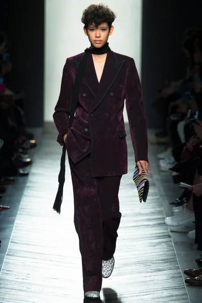 Look 34